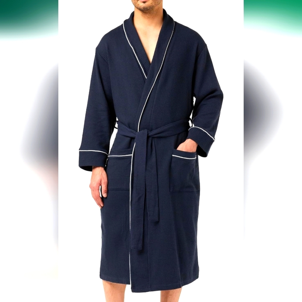 Amazon Essentials Men's Lightweight Waffle Robe